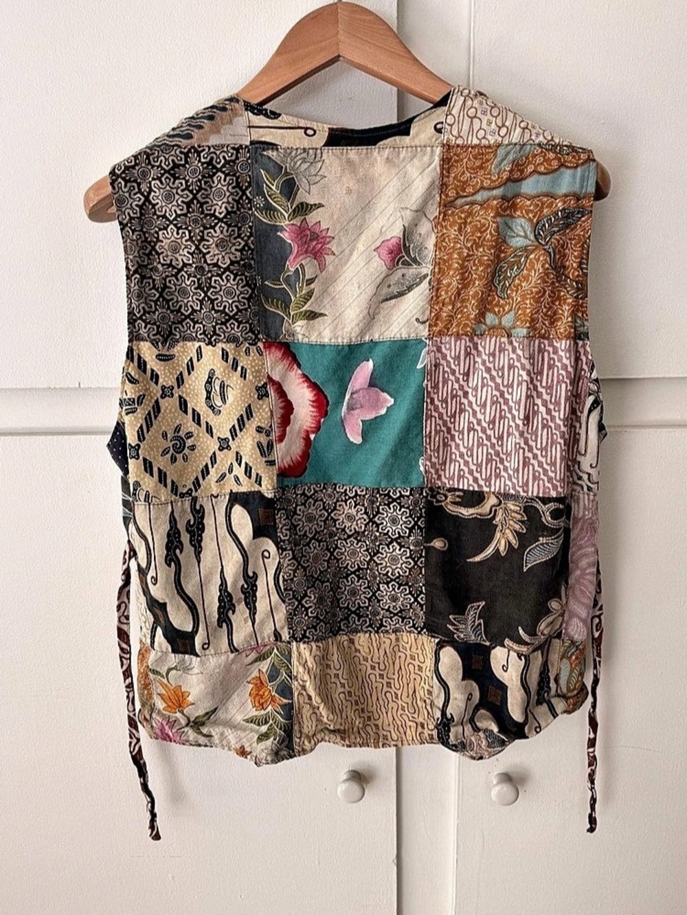 Patchwork Handmade Reversible Vest in Multicolor